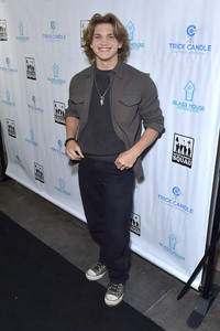 Filmpremiere 'Dark Night of the Soul' in Los Angeles