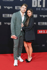Filmpremiere 'Better Man - Die Robbie Williams Story' in Köln