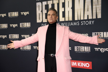 Filmpremiere 'Better Man - Die Robbie Williams Story' in Köln