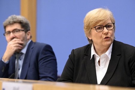 Bundespressekonferenz Menschenrechtsbericht in Berlin