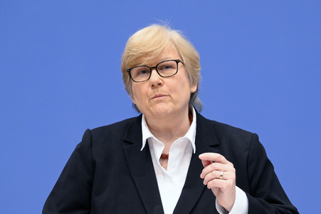 Bundespressekonferenz Menschenrechtsbericht in Berlin