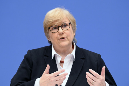 Bundespressekonferenz Menschenrechtsbericht in Berlin