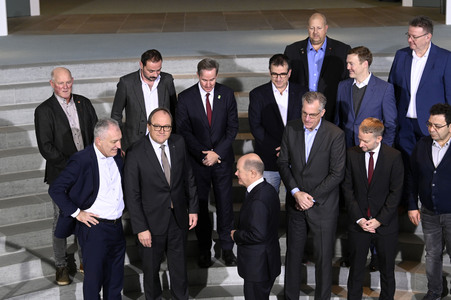 Treffen von Olaf Scholz mit Vertretern der Stahlbranche in Berlin