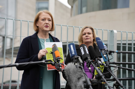 Pressekonferenz Nationaler Aktionsplan gegen Menschenhandel und Gewaltstrategien in Berlin