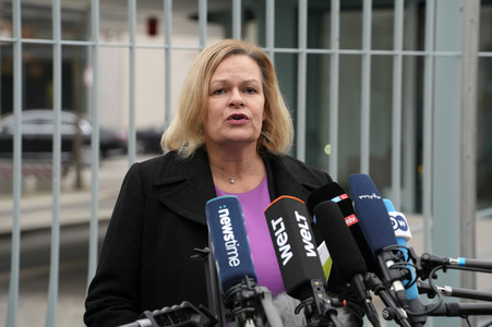 Pressekonferenz Nationaler Aktionsplan gegen Menschenhandel und Gewaltstrategien in Berlin