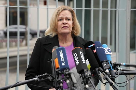 Pressekonferenz Nationaler Aktionsplan gegen Menschenhandel und Gewaltstrategien in Berlin