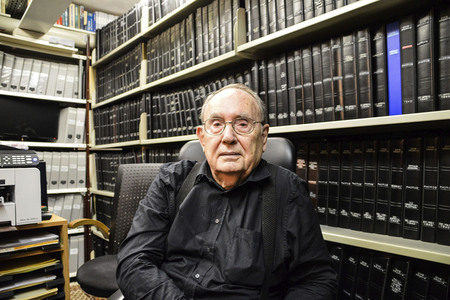 Gerd Heidemann in seinem Archiv in Hamburg