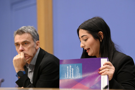 Bundespressekonferenz 14. Integrationsbericht in Berlin