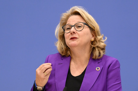Bundespressekonferenz Vorstellung des 17. Entwicklungspolitischen Berichts der Bundesregierung in Berlin