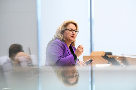 Bundespressekonferenz Vorstellung des 17. Entwicklungspolitischen Berichts der Bundesregierung in Berlin