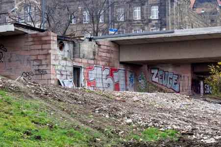 Die eingestürzte Carolabrücke in Dresden