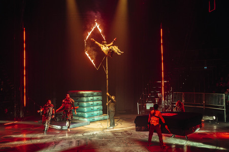 Flic Flac - Die Wintershow in Erfurt