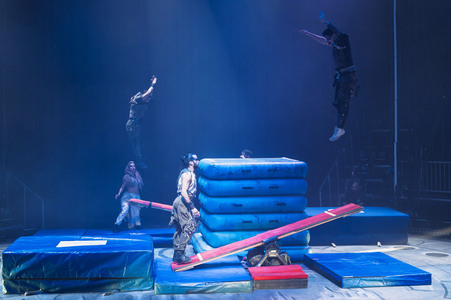 Flic Flac - Die Wintershow in Erfurt