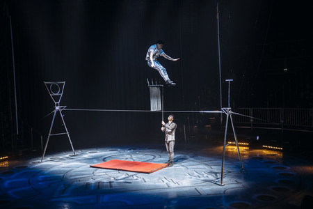 Flic Flac - Die Wintershow in Erfurt