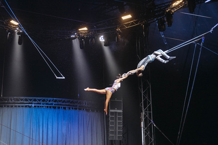 Flic Flac - Die Wintershow in Erfurt