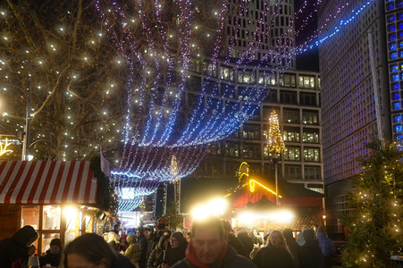 City-Weihnachtsmarkt an der Gedächtniskirche in Berlin
