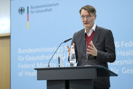 Pressekonferenz mit Karl Lauterbach in Berlin