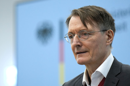 Pressekonferenz mit Karl Lauterbach in Berlin