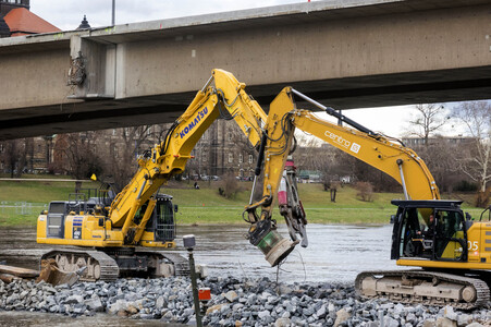 Abrissarbeiten an der Carolabrücke in Dresden