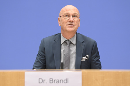 Bundespressekonferenz Rückblick 2024 und Ausblick 2025 des Deutschen Städte- und Gemeindebundes in Berlin