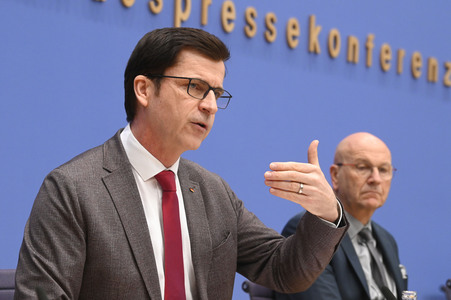 Bundespressekonferenz Rückblick 2024 und Ausblick 2025 des Deutschen Städte- und Gemeindebundes in Berlin