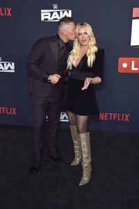 Premiere 'WWE Monday Night RAW' in Inglewood