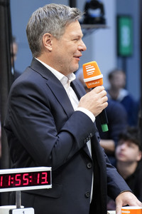 Live-Radioshow 'Studio 9 - Live aus dem Humboldt Forum' in Berlin