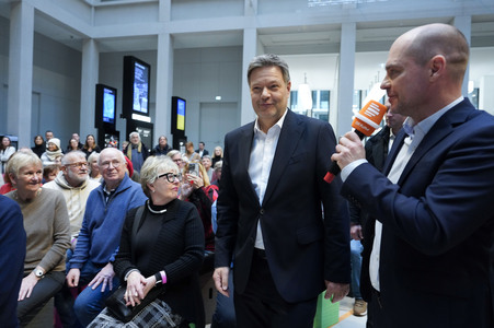 Live-Radioshow 'Studio 9 - Live aus dem Humboldt Forum' in Berlin