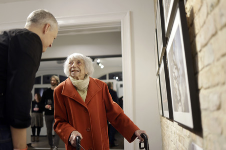 Vernissage der Fotoausstellung 'Zuversicht und Lebensfreude' in Berlin