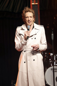 Musik-Show 'We Could Be Heroes' mit Sven Ratzke & Band in Berlin