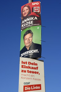 Wahlplakate zur Bundestagswahl 2025 in Berlin
