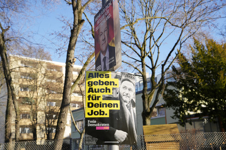 Wahlplakate zur Bundestagswahl 2025 in Berlin