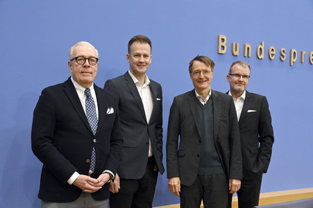 Bundespressekonferenz 'ePA-Start in Modellregionen' in Berlin