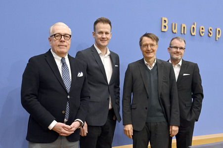 Bundespressekonferenz 'ePA-Start in Modellregionen' in Berlin