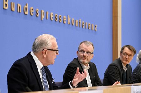 Bundespressekonferenz 'ePA-Start in Modellregionen' in Berlin