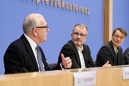 Bundespressekonferenz 'ePA-Start in Modellregionen' in Berlin