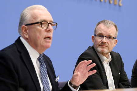 Bundespressekonferenz 'ePA-Start in Modellregionen' in Berlin