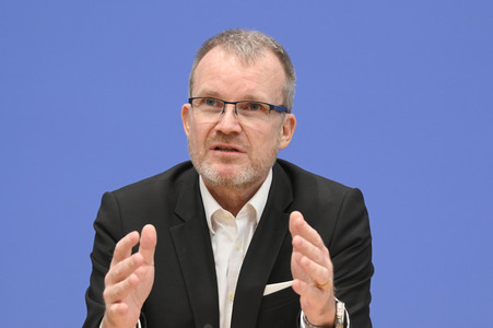 Bundespressekonferenz 'ePA-Start in Modellregionen' in Berlin