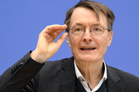 Bundespressekonferenz 'ePA-Start in Modellregionen' in Berlin