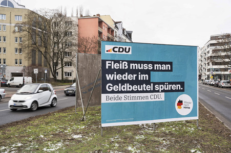 Wahlplakate zur Bundestagswahl 2025 in Berlin