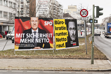 Wahlplakate zur Bundestagswahl 2025 in Berlin