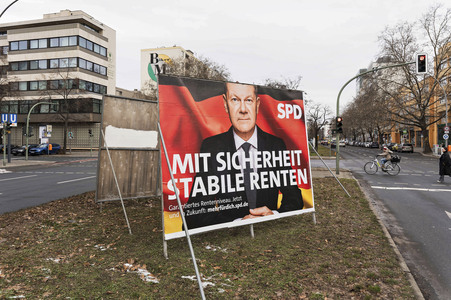 Wahlplakate zur Bundestagswahl 2025 in Berlin