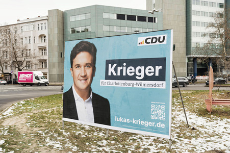 Wahlplakate zur Bundestagswahl 2025 in Berlin