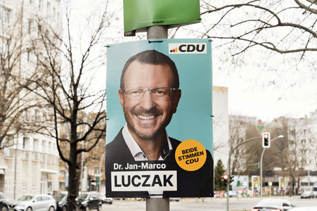 Wahlplakate zur Bundestagswahl 2025 in Berlin