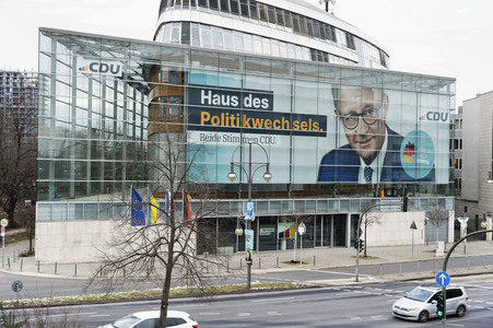 Wahlplakate zur Bundestagswahl 2025 in Berlin