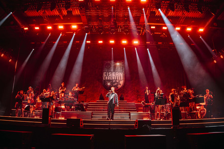 Konzert von Jan Böhmermann und dem Rundfunk-Tanzorchester Ehrenfeld in Erfurt