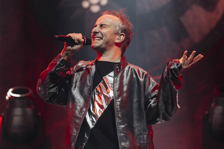 Konzert von Jan Böhmermann und dem Rundfunk-Tanzorchester Ehrenfeld in Erfurt