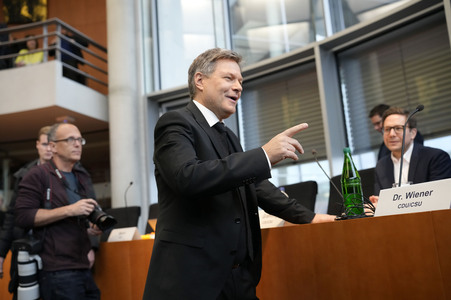 Öffentliche Zeugenvernehmung des 2. Untersuchungsausschusses 'Atomausstieg' in Berlin