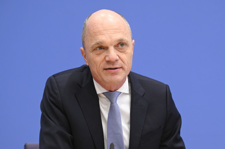 Bundespressekonferenz 'Impuls für messbare Bildungsziele' in Berlin