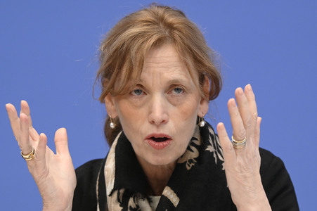 Bundespressekonferenz 'Impuls für messbare Bildungsziele' in Berlin